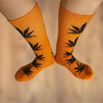 skarpety z liściem konopi, hemp leaf socks.