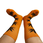 skarpety z liściem konopi, hemp leaf socks.