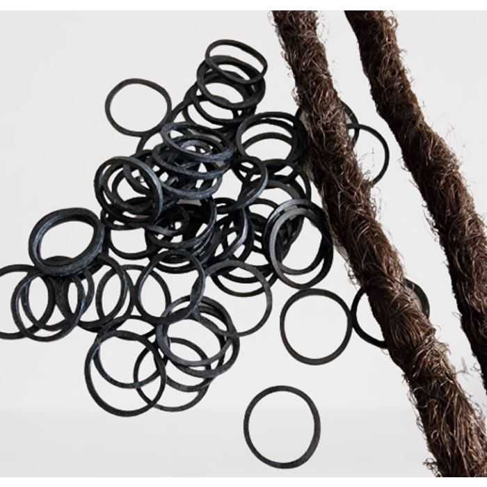 małe czarne gumki do włosów, black rubber band.