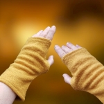 Mitenki Wełniane Miodowe od  Byaba Hit