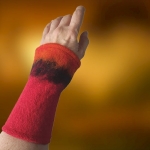 Ocieplacze Wełniane na Nadgarstki Czerwone z Czarnym Cieniem