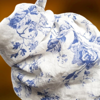 Bandana Lniana Biała w Niebieskie Róże